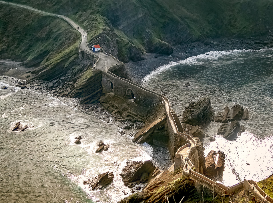 Todo En la pantalla. Roca Dragon